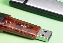 Is a USB Flash Drive More Reliable Than a Hard Drive?