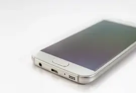 Accidental Water Spill Cripples Samsung Galaxy S6