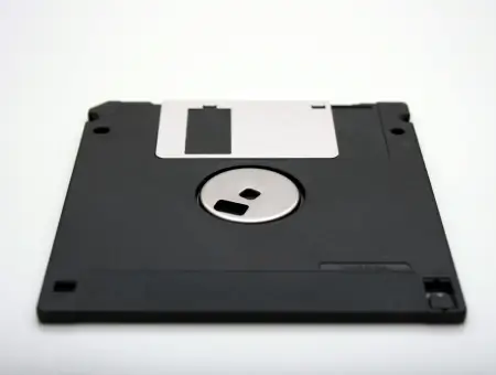 An image showing a floppy disk.
